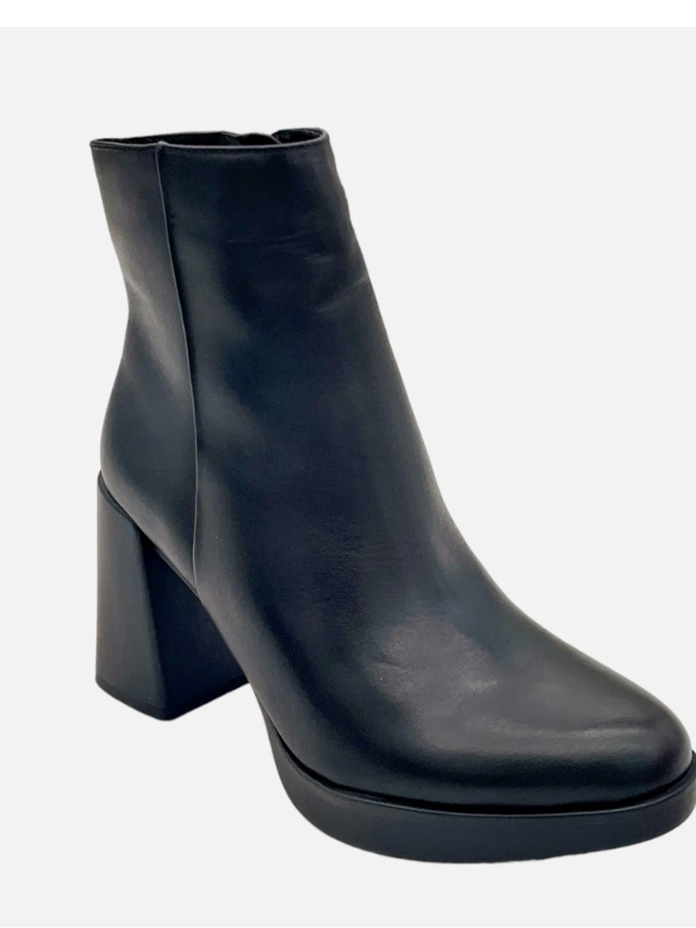 NATURALIZER Women's Genn Reach Booties Black Leather size 10